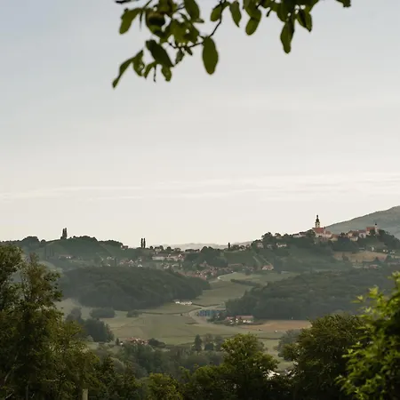 Feriehus - La Petite Maison *